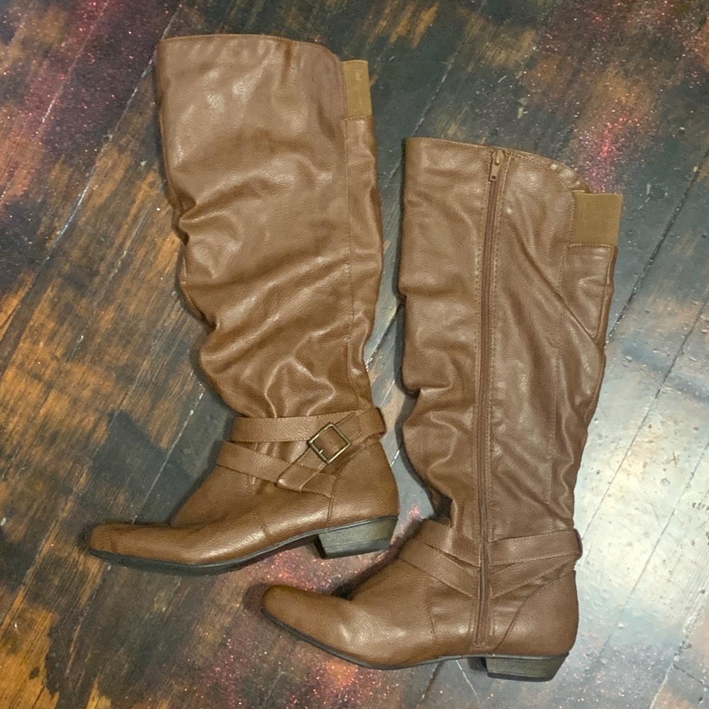 Fergalicious Bridges Knee-high Boots 8.5